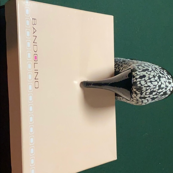 BANDOLINO -Peekaboo open toe heel - Picture 3 of 6